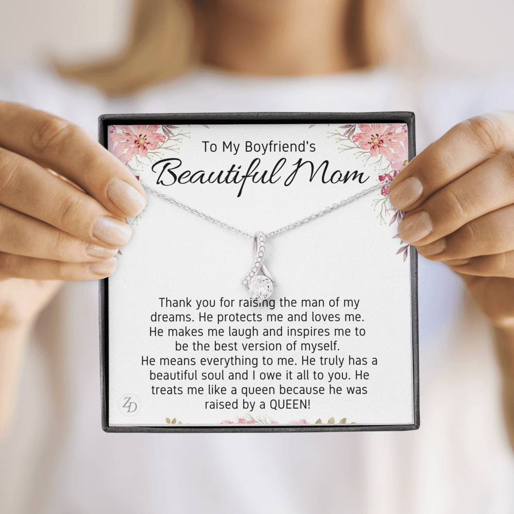 To My Boyfriend's Mom-"A Queen" Alluring Necklace