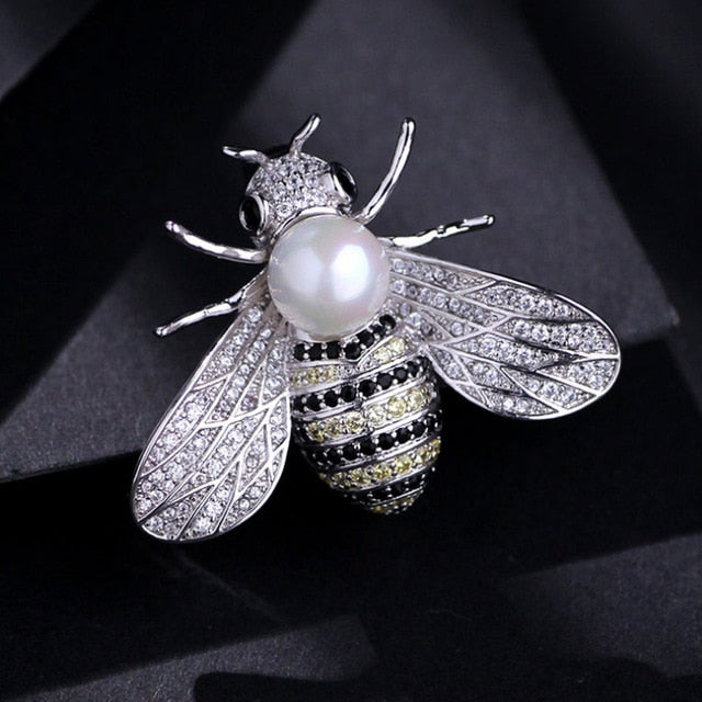 Delicate Little Bee Brooch-silver bee white pearl